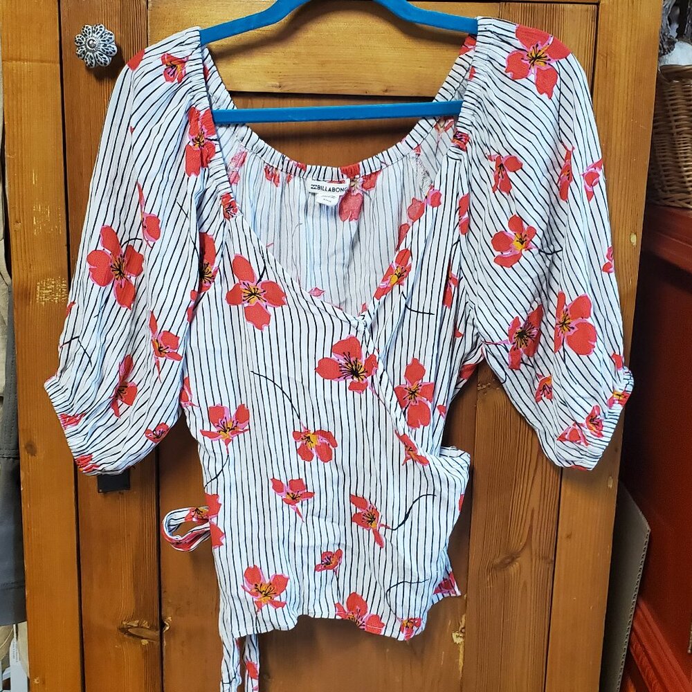 Billabong Womens Medium Wrap Blouse